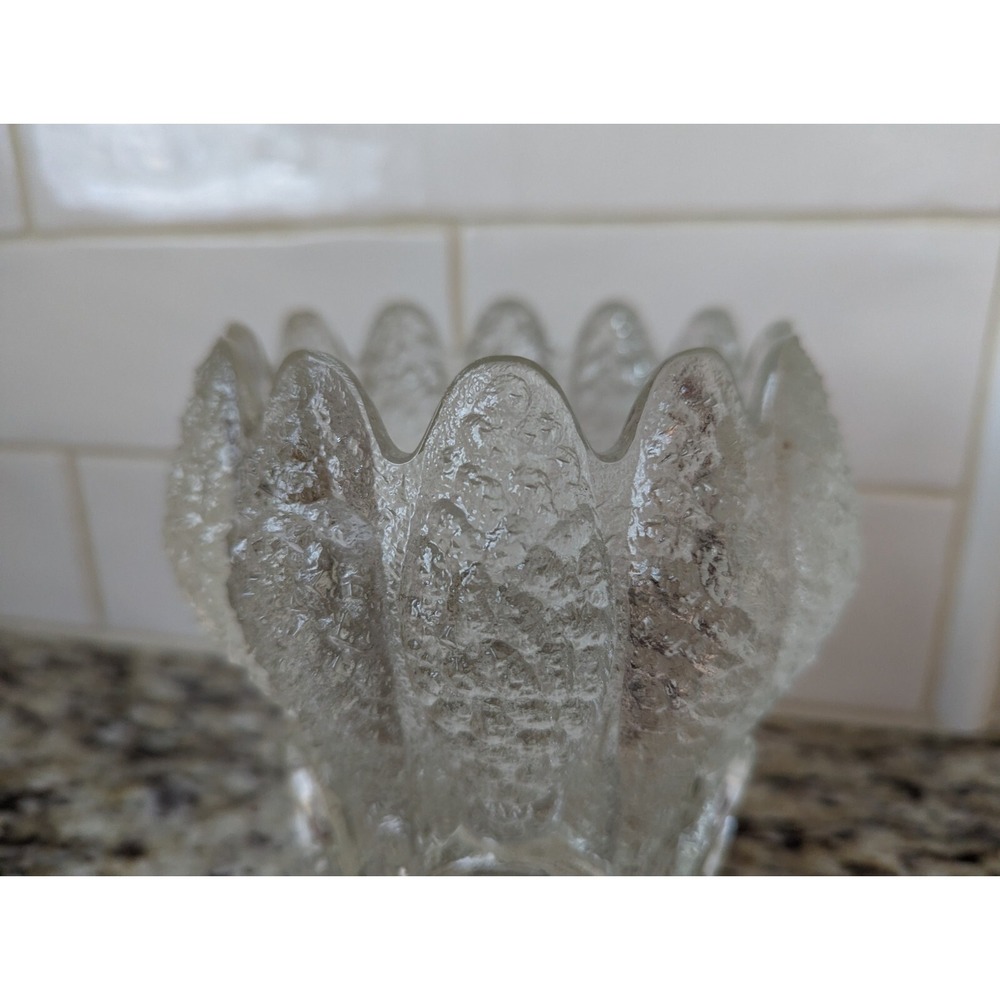 Vintage Vase Container Unique Clear Textured Glass Coral Floral Design Heavy - Picture 8 of 8